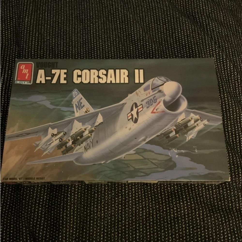 AMT ERTL Vought A-7E Corsair II 1/48 Scale Plastic Model Kit #8861 NEW OPEN BOX